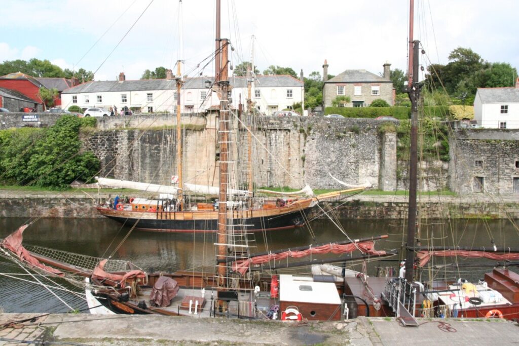 Charlestown for dem som er interessert i båter og skuter.