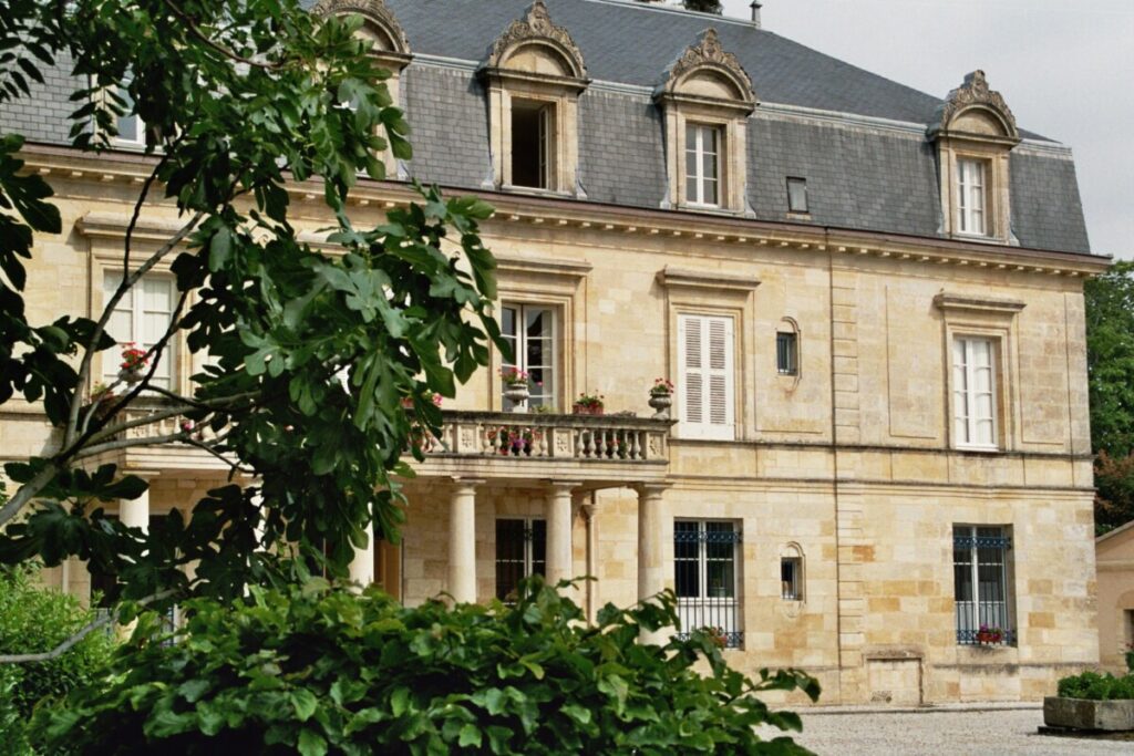 Vinslott i Medoc-området nord for Bordeaux