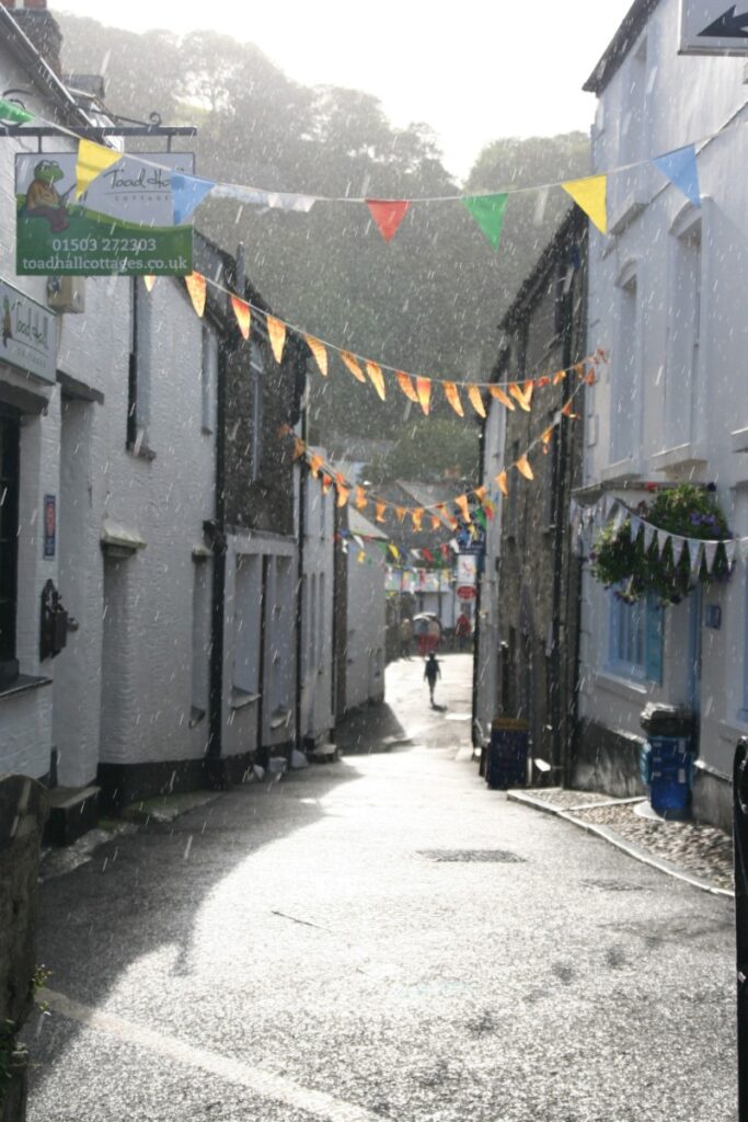 Sommerregn i Polperro