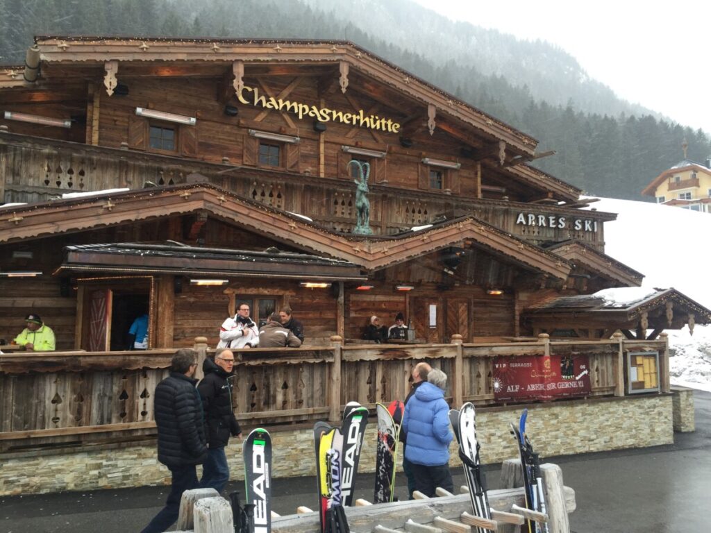 Champagnerhütte in Ischgl