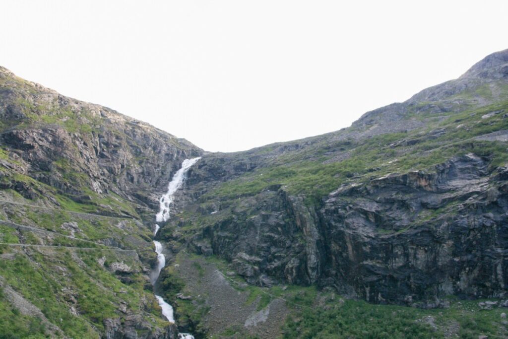 Trollstigen sett nedenfra