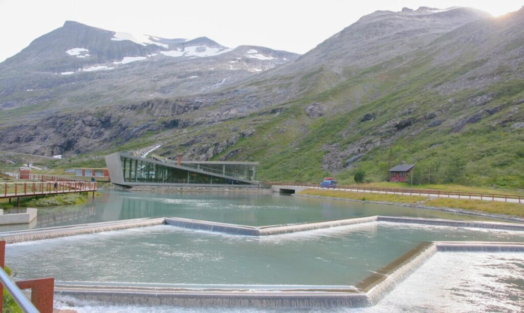 Besøkssenteret ved Trollstigen