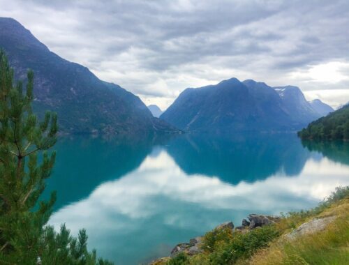 Fjord ved Stryn