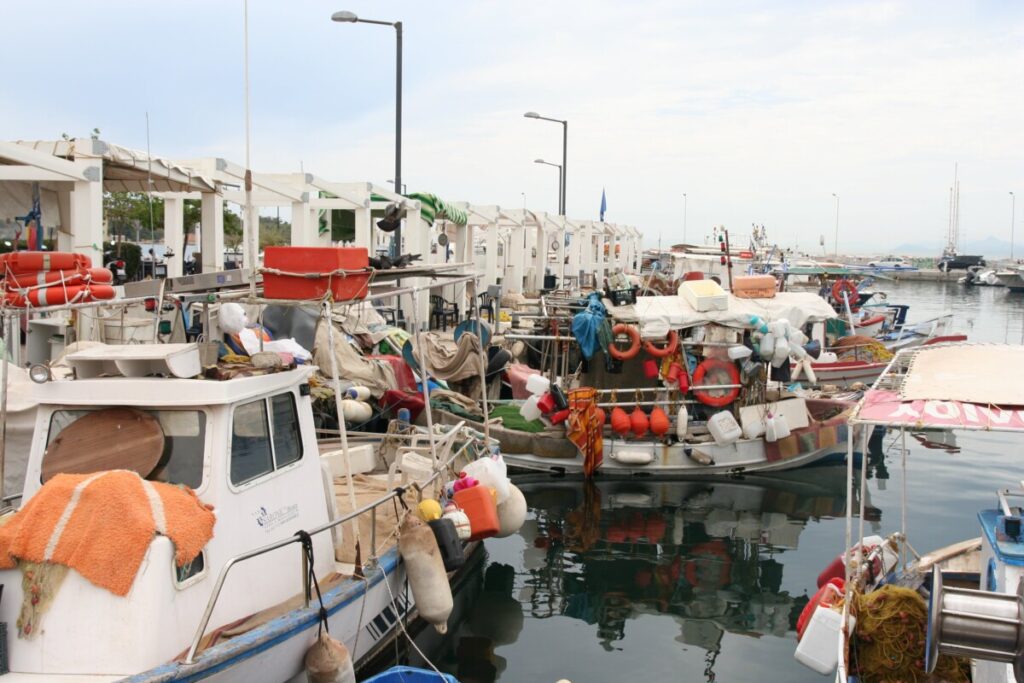 Båthavn en trikketur fra Athen sentrum