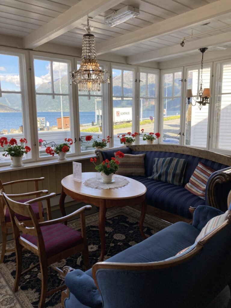 Glassverandaen på Utne hotel i Hardanger