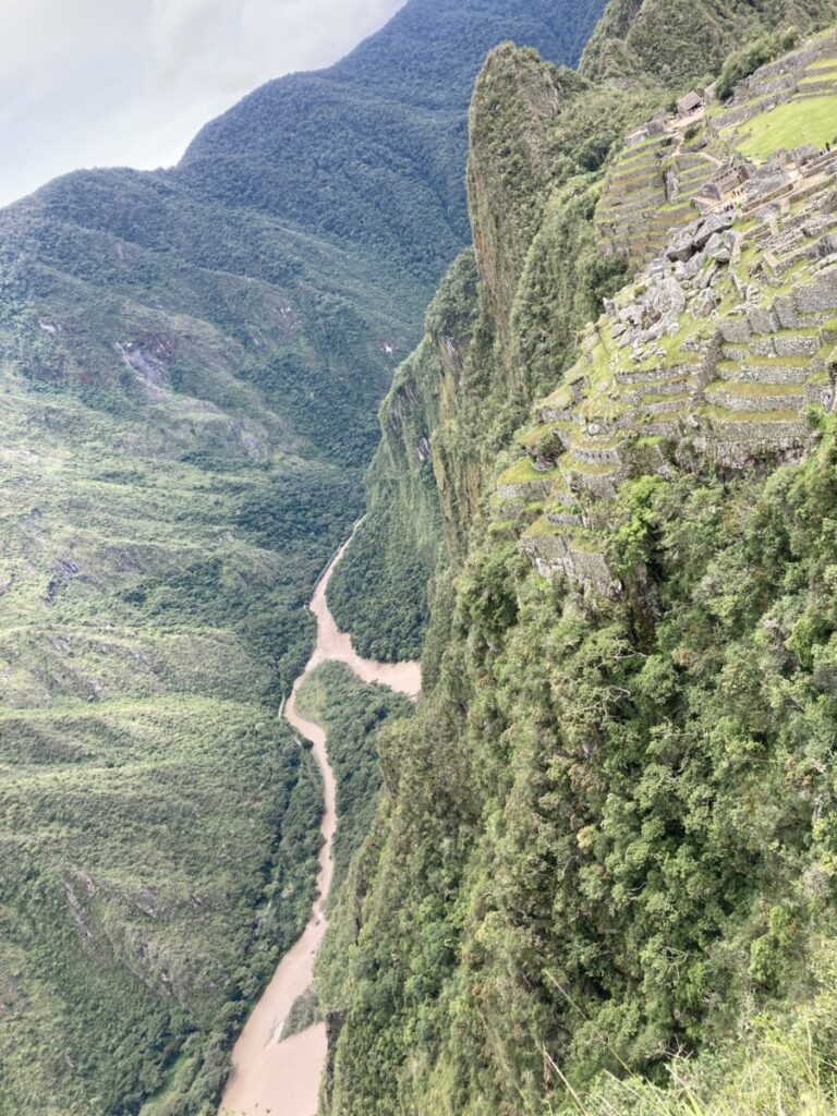 Terrasser i bratte skråninger i Machu Picchu