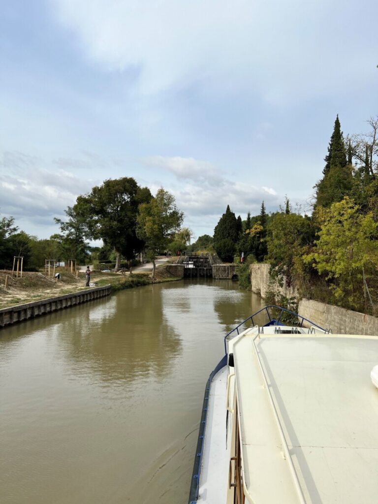 Nice banks along the canal