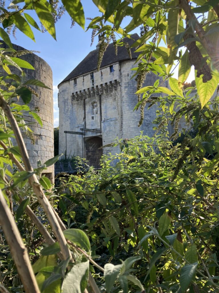 En av portene til Chateau de Caen
