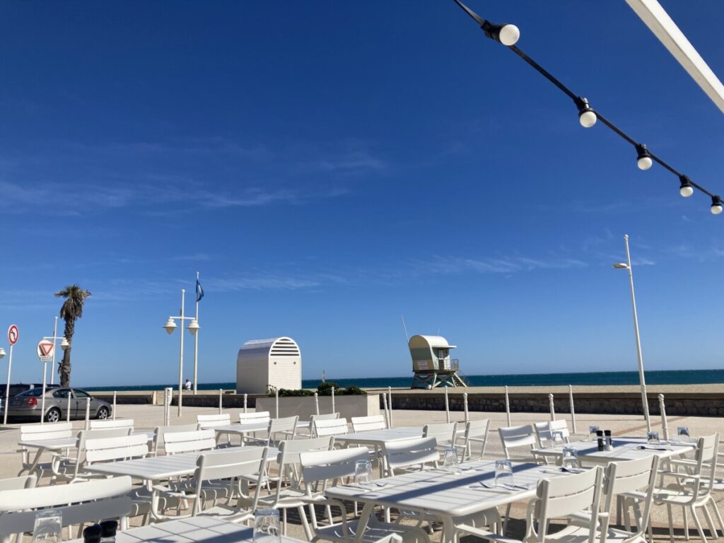 The terrace at La Cote Revee in Leucate plage