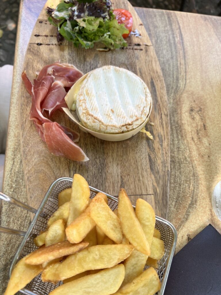 Bakt camembert i Castelnaud