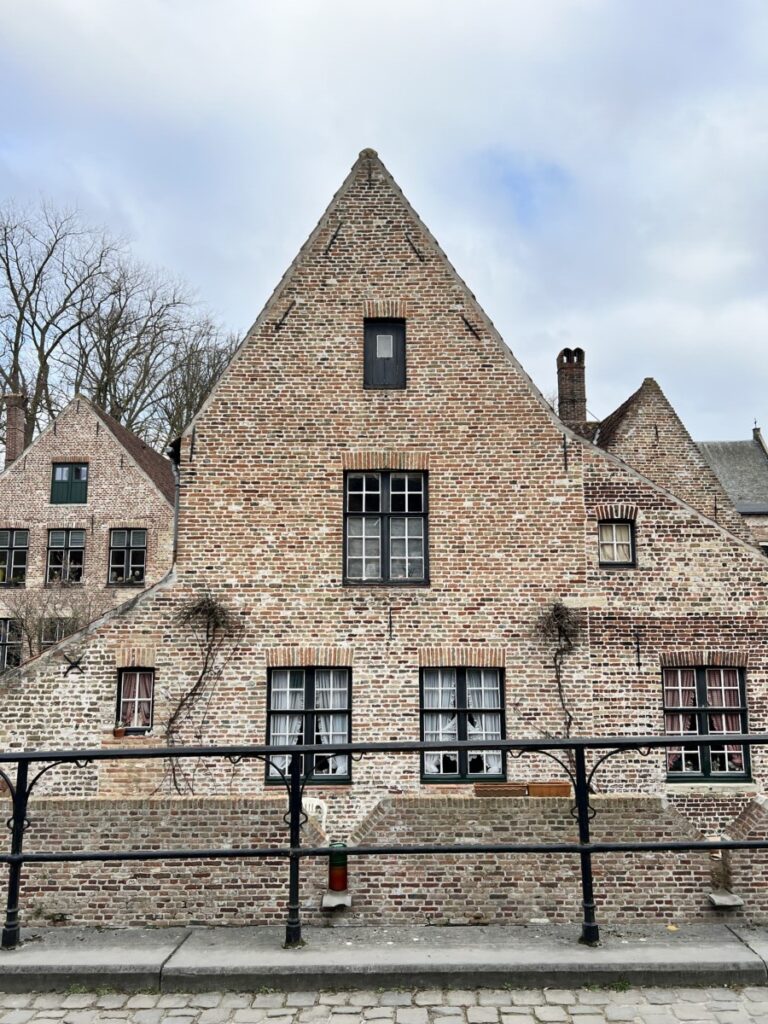 Begijnhof i Brugge i Belgia