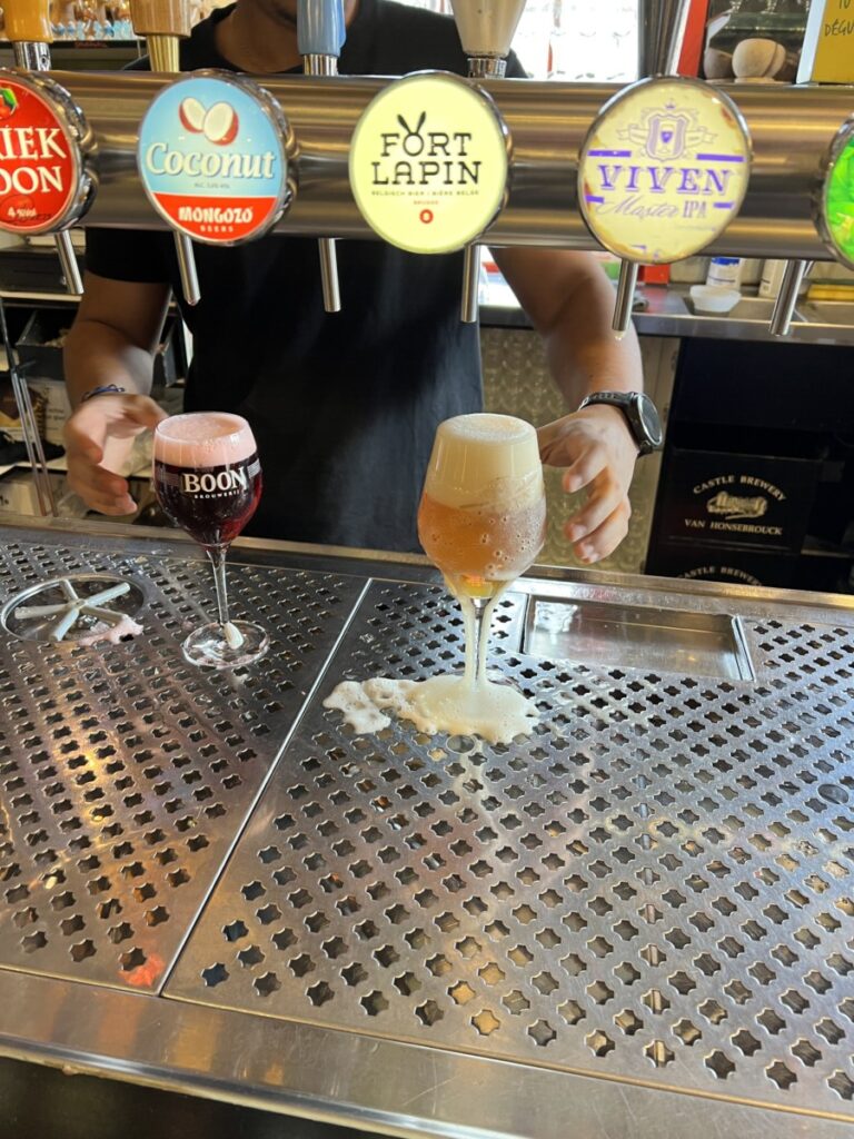 Øl i Beer Wall i Brugge