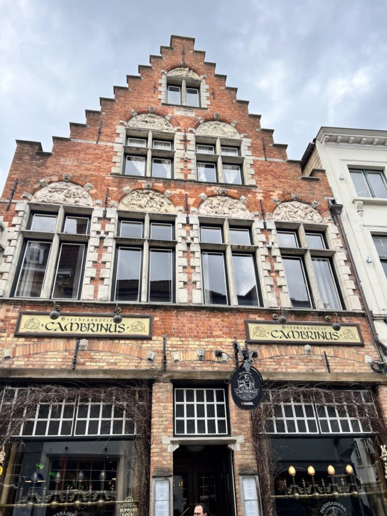 Hus i Brugge i Belgia